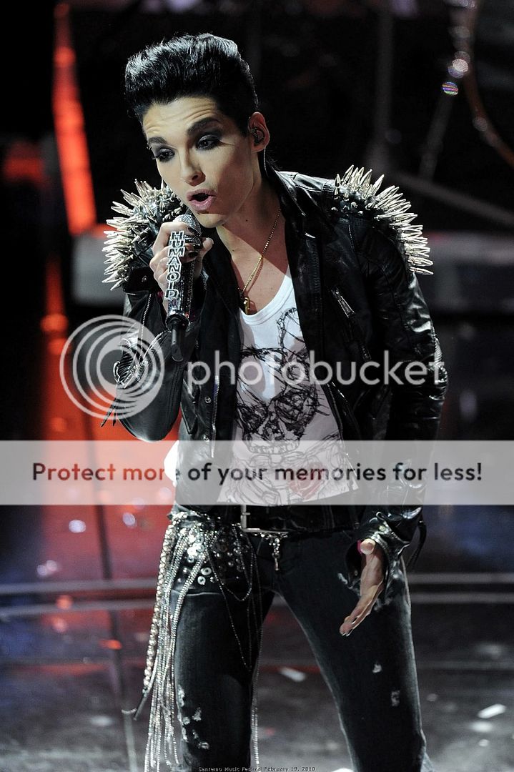 http://i964.photobucket.com/albums/ae130/tokiohfan/Sanremo%202192010/SanremoFestivalFeb19201087.jpg