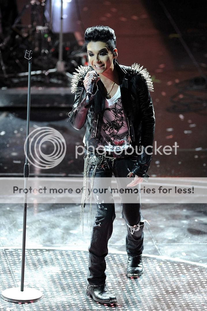 http://i964.photobucket.com/albums/ae130/tokiohfan/Sanremo%202192010/SanremoFestivalFeb19201093.jpg
